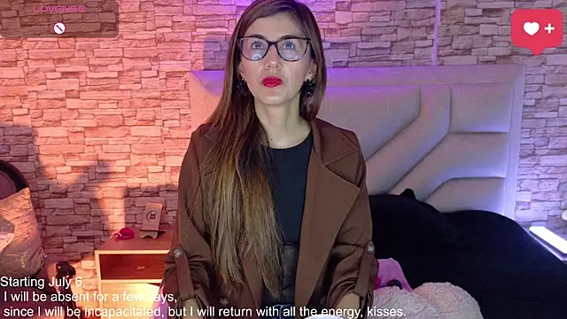 Snapshot of _jade_white_ chatting on June 9, 2026, 1:45 pm jade white online show from June 9, 2026, 1:45 pm