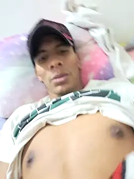 Snapshot of Strella_ferrera chatting on January 25, 2025, 8:00 am Strella ferrera online show from January 25, 2025, 8:00 am