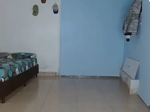 latino hotxxx online show from February 7, 2026, 5:05 pm