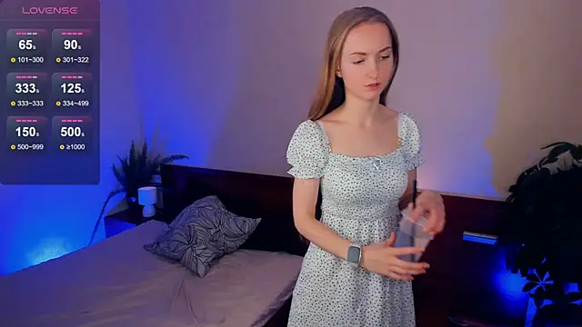 EsmaCarll online show from December 9, 2024, 2:02 am