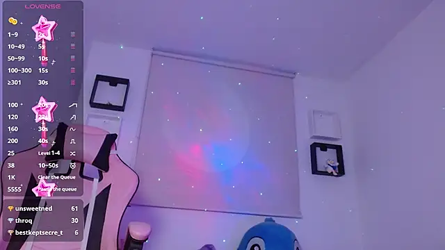 Snapshot of evie_cloud chatting on December 19, 2024, 6:56 am evie cloud online show from December 19, 2024, 6:56 am