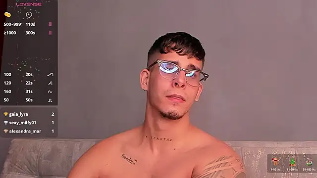 Snapshot of iamcamiloo_ chatting on December 27, 2024, 4:47 am iamcamiloo online show from December 27, 2024, 4:47 am