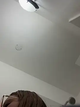 Snapshot of MelanieRoah chatting on October 22, 2025, 1:11 pm MelanieRoah online show from October 22, 2025, 1:11 pm