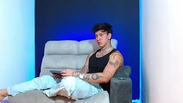 Snapshot of JUSTIN_FULLER1 chatting on December 21, 2025, 3:41 pm JUSTIN FULLER1 online show from December 21, 2025, 3:41 pm