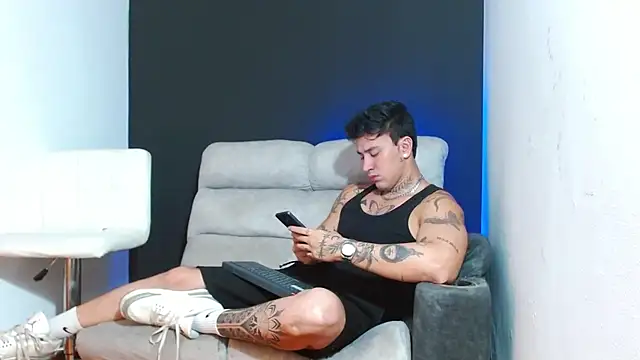 Snapshot of JUSTIN_FULLER1 chatting on February 25, 2026, 11:14 pm JUSTIN FULLER1 online show from February 25, 2026, 11:14 pm