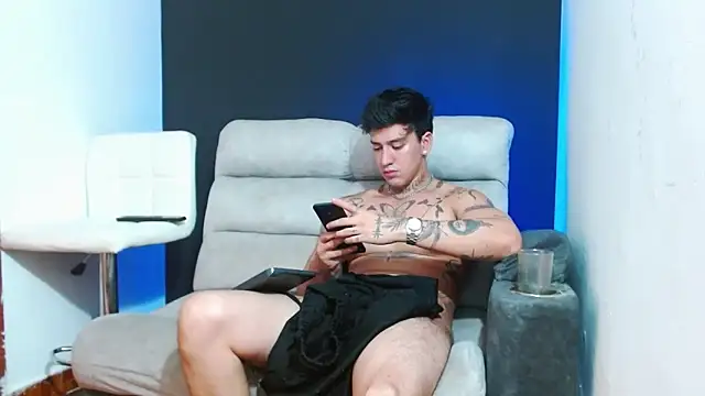 Snapshot of JUSTIN_FULLER1 chatting on March 21, 2026, 5:45 am JUSTIN FULLER1 online show from March 21, 2026, 5:45 am