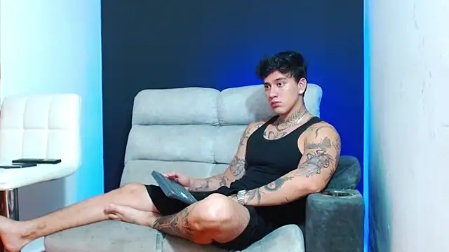 JUSTIN FULLER1 online show from May 4, 2026, 6:59 pm