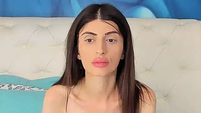 SkinnyDolly online show from July 7, 2026, 4:04 am