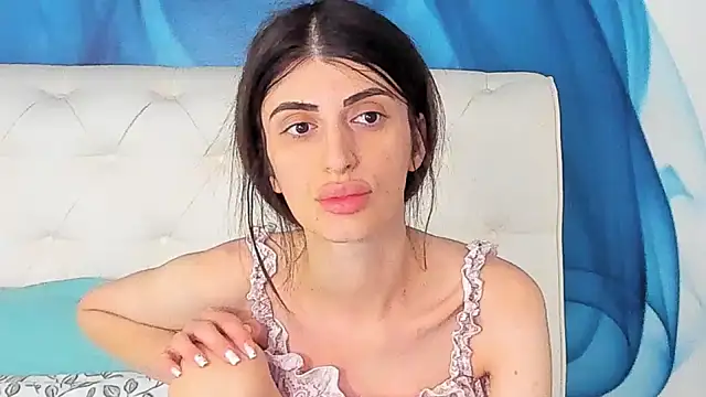 SkinnyDolly online show from July 8, 2026, 4:28 am