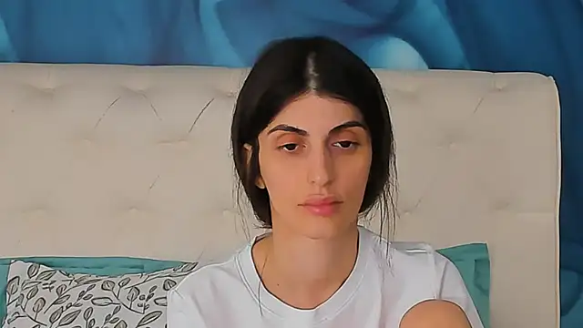 SkinnyDolly online show from July 25, 2026, 4:26 pm