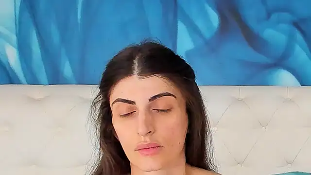 SkinnyDolly online show from July 29, 2026, 3:21 pm