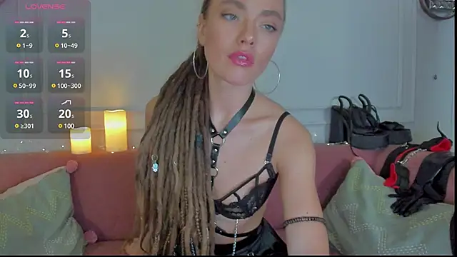 Snapshot of KellyFouler chatting on February 22, 2025, 5:02 pm KellyFouler online show from February 22, 2025, 5:02 pm