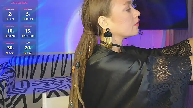 Snapshot of KellyFouler chatting on November 21, 2025, 2:38 pm KellyFouler online show from November 21, 2025, 2:38 pm