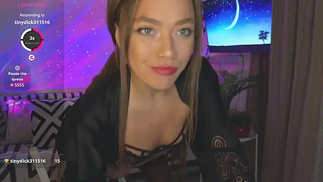 Snapshot of KellyFouler chatting on December 17, 2025, 2:34 pm KellyFouler online show from December 17, 2025, 2:34 pm