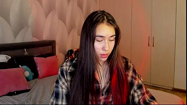 Snapshot of Bambiii_bby chatting on December 2, 2025, 3:12 am Bambiii bby online show from December 2, 2025, 3:12 am