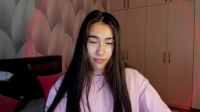 Snapshot of Bambiii_bby chatting on December 20, 2025, 3:24 am Bambiii bby online show from December 20, 2025, 3:24 am