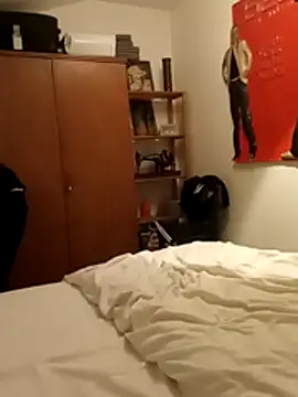 crems77 online show from January 8, 2026, 4:04 am