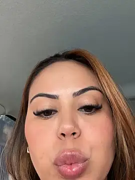 lariic online show from March 16, 2026, 2:21 pm