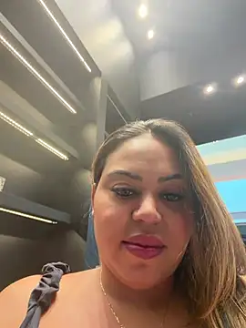 Snapshot of lariic chatting on July 28, 2026, 6:20 pm lariic online show from July 28, 2026, 6:20 pm