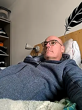 bogland33 online show from March 20, 2025, 12:22 pm