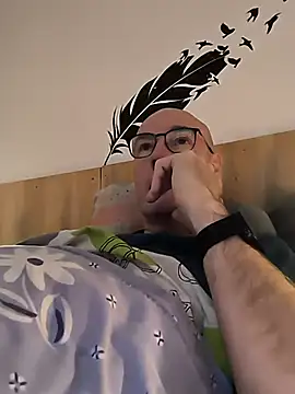 bogland33 online show from December 22, 2025, 7:55 pm