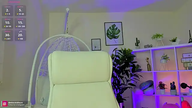 miss catalinaa online show from March 11, 2025, 12:39 pm