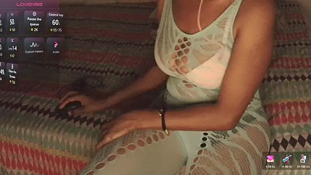 Snapshot of SashaBrianna99 chatting on September 16, 2025, 12:44 am SashaBrianna99 online show from September 16, 2025, 12:44 am