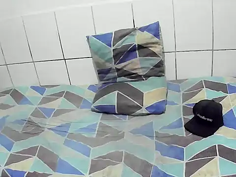 pierdona online show from December 4, 2025, 8:17 pm