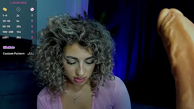 Snapshot of CurlyAnt0 chatting on December 14, 2024, 10:18 pm CurlyAnt0 online show from December 14, 2024, 10:18 pm