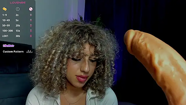 Snapshot of CurlyAnt0 chatting on December 15, 2024, 1:24 am CurlyAnt0 online show from December 15, 2024, 1:24 am