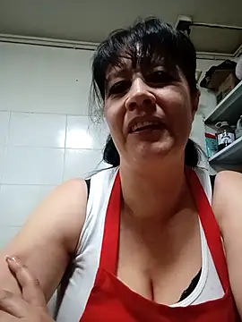carolina linarez69 online show from April 9, 2026, 11:21 pm