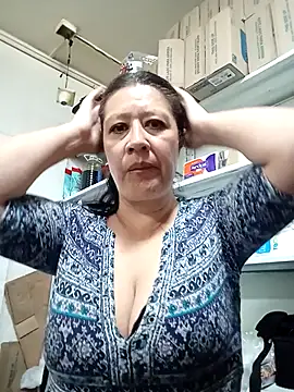 carolina linarez69 online show from April 30, 2026, 6:47 pm