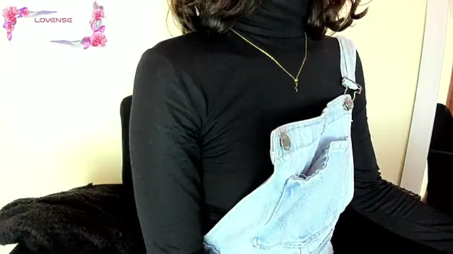 Snapshot of its__angelica_ chatting on January 24, 2025, 4:27 am its angelica online show from January 24, 2025, 4:27 am