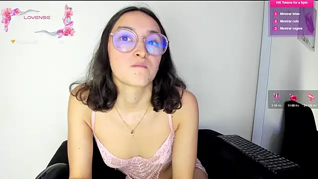 Snapshot of its__angelica_ chatting on March 11, 2025, 1:26 am its angelica online show from March 11, 2025, 1:26 am