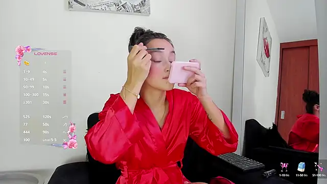 Snapshot of its__angelica_ chatting on September 24, 2025, 6:33 pm its angelica online show from September 24, 2025, 6:33 pm