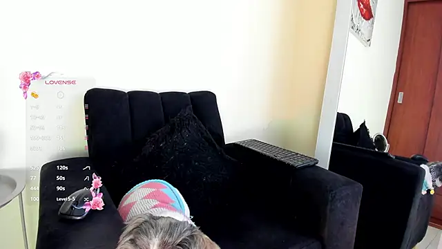 Snapshot of its__angelica_ chatting on November 13, 2025, 7:35 pm its angelica online show from November 13, 2025, 7:35 pm