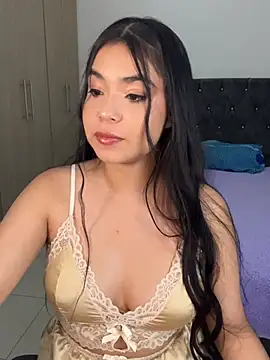 Snapshot of AuroraFiore chatting on May 26, 2026, 3:13 am AuroraFiore online show from May 26, 2026, 3:13 am