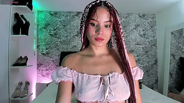 anna  duff online show from February 7, 2025, 11:24 pm