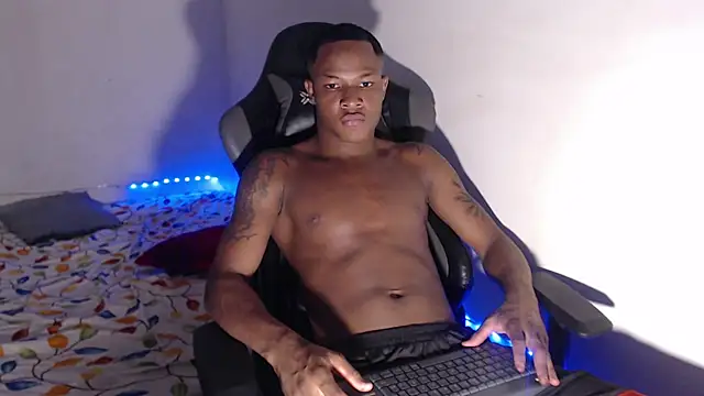 Snapshot of Alid_17 chatting on December 12, 2024, 5:42 am Alid 17 online show from December 12, 2024, 5:42 am