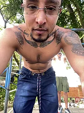 dantedesirexx online show from June 20, 2026, 6:54 pm