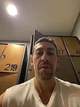 dantedesirexx online show from July 29, 2026, 7:23 pm