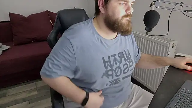 Snapshot of KingMarti chatting on February 7, 2025, 6:56 pm KingMarti online show from February 7, 2025, 6:56 pm