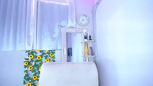 Snapshot of alaia_03 chatting on January 13, 2025, 3:36 pm alaia 03 online show from January 13, 2025, 3:36 pm