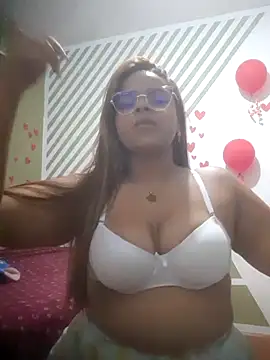 Snapshot of Evabigass chatting on February 15, 2025, 9:59 pm Evabigass online show from February 15, 2025, 9:59 pm