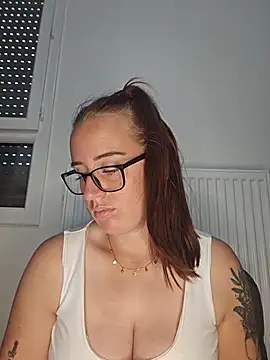 lindsay 33off online show from June 20, 2026, 7:44 am