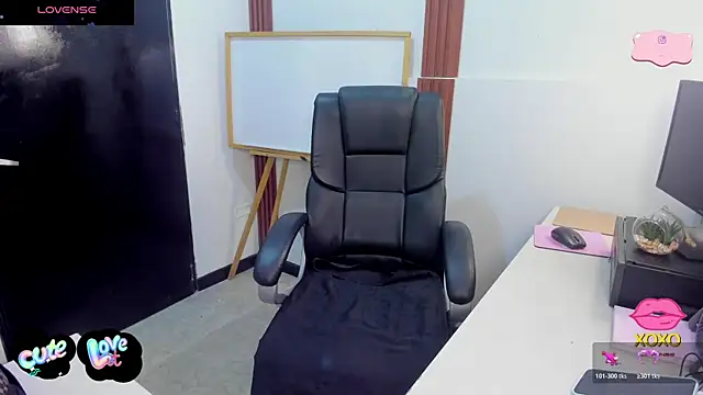 Snapshot of Jeen_Taylor chatting on June 1, 2026, 8:10 pm Jeen Taylor online show from June 1, 2026, 8:10 pm