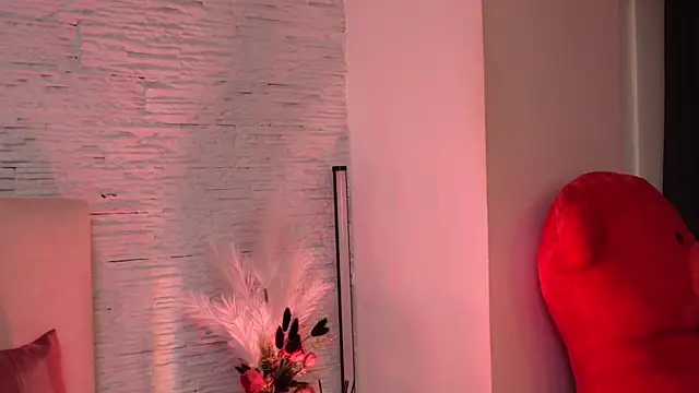 RachelSwaan online show from February 25, 2025, 9:42 am