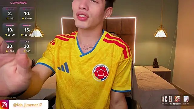 AlejooTwink online show from June 18, 2026, 9:14 am