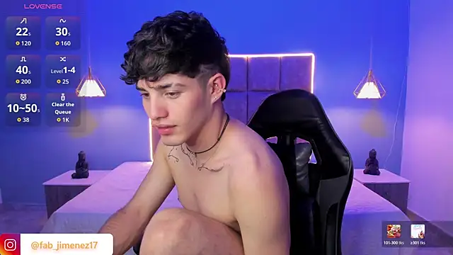 AlejooTwink online show from June 25, 2026, 3:17 am
