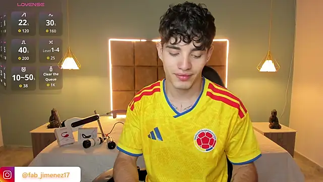 AlejooTwink online show from July 4, 2026, 1:12 am